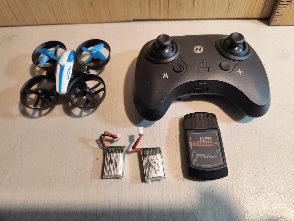 Holy Stone HS210 Drone Auto Hovering 3D Flips 2 Batteries/Charger/Remote