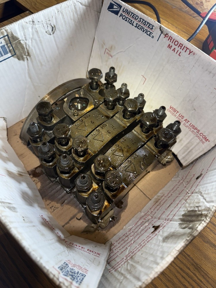 2015 Mercruiser 8.1 main caps