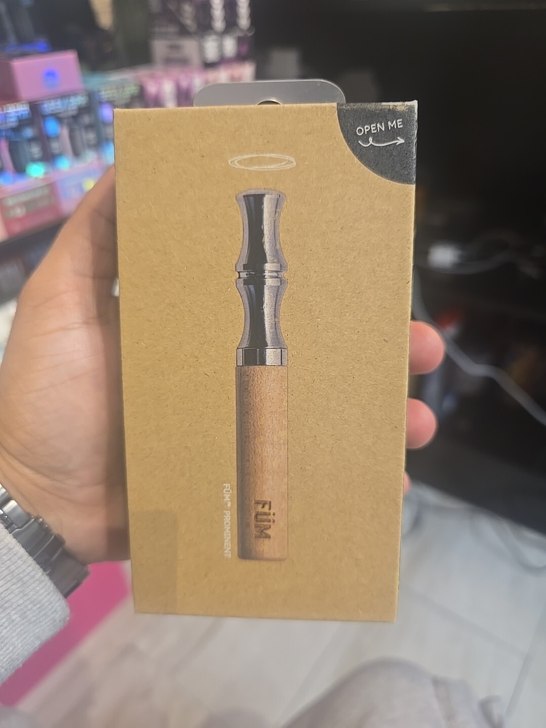 Füm Journey Pack Flavored Air Device with 4 Packs of Plant Based Cores