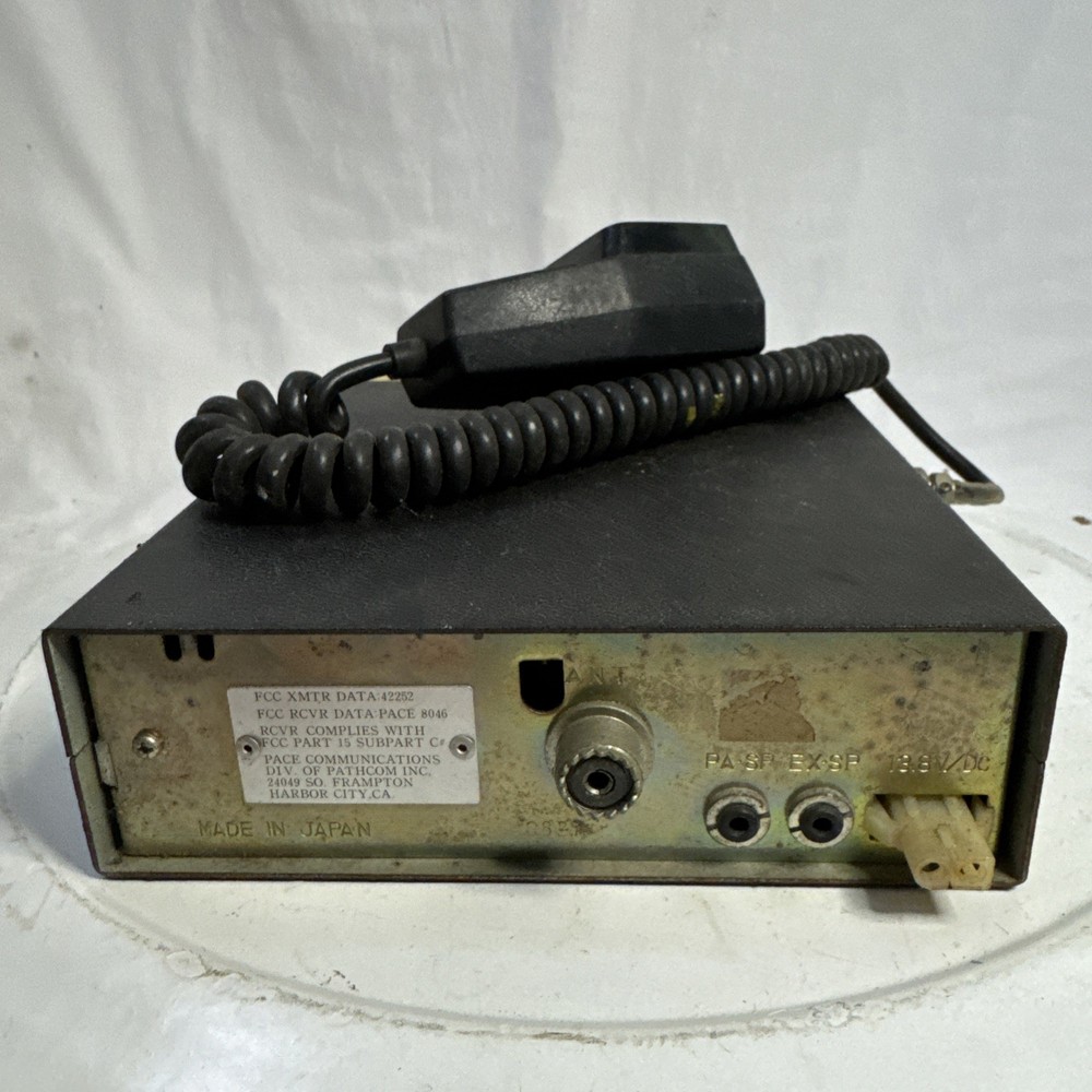 Vintage Pace 8046 CB with Microphone