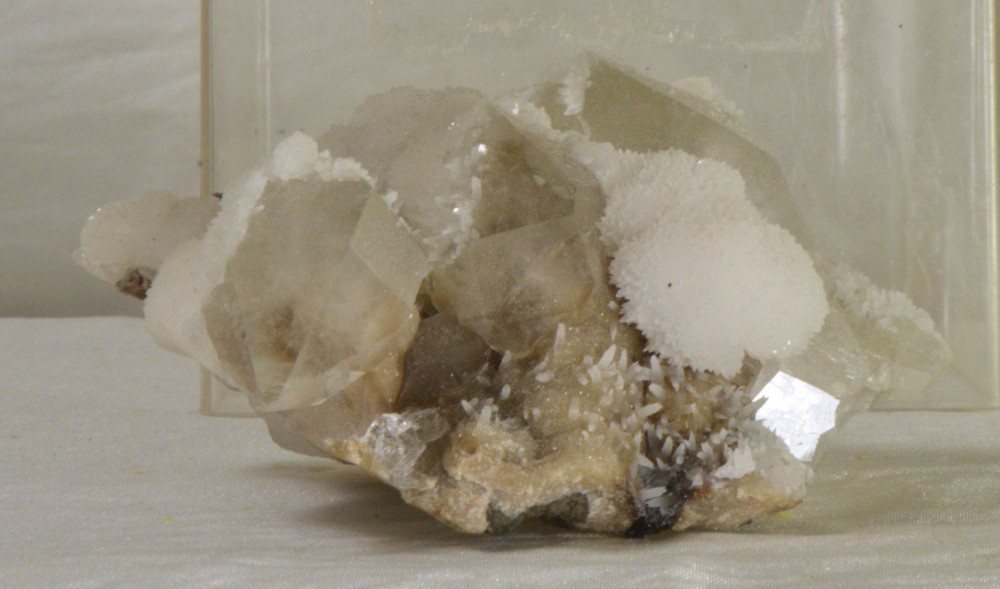 #3502 Calcite on Quartz - Mexico