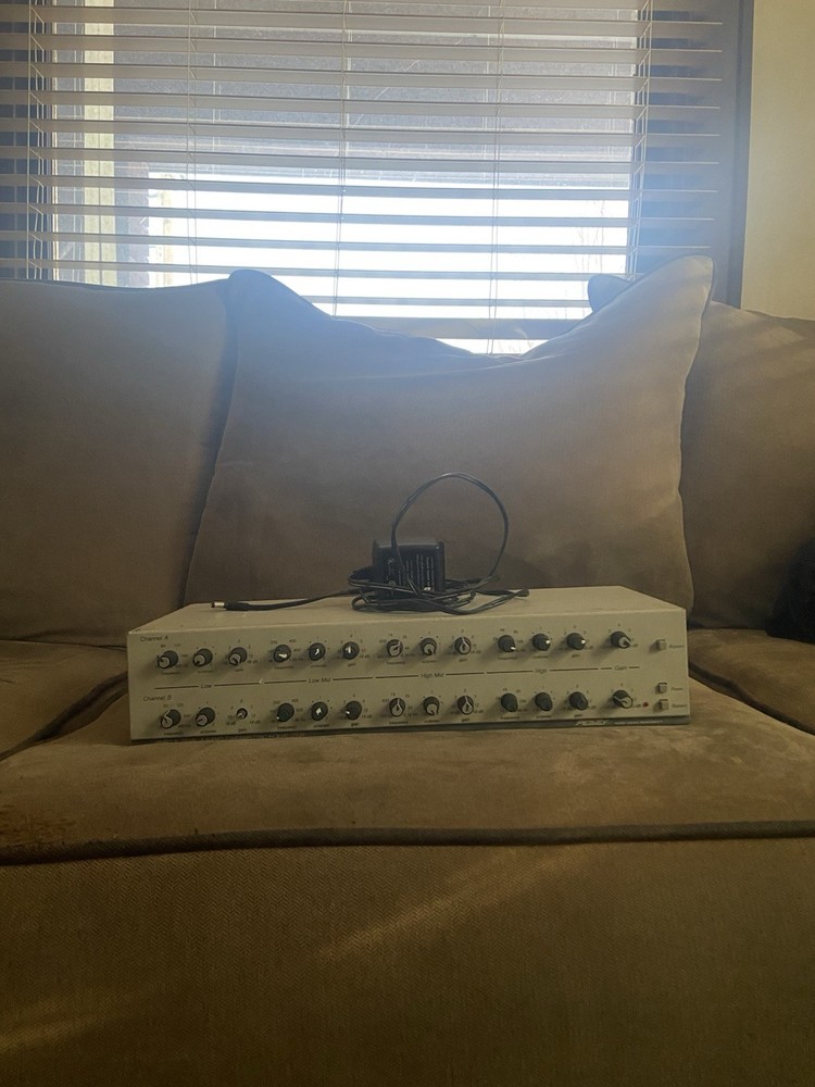 Peavey Pme 8 parametric equalizer