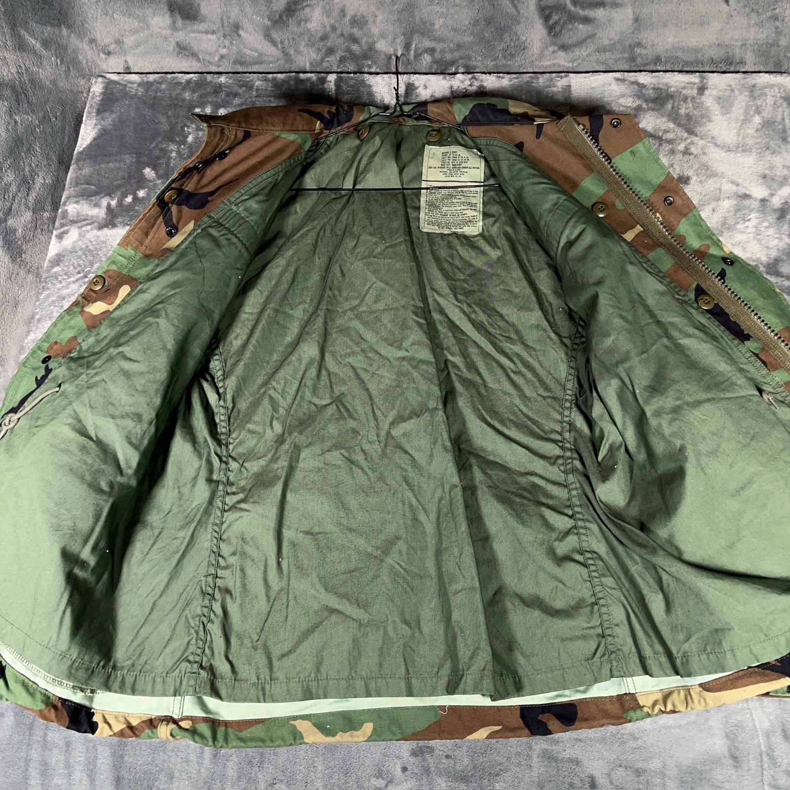 Vintage M65 Field Jacket U.S. Army Woodland Camo Medium XShort 90s USA Named