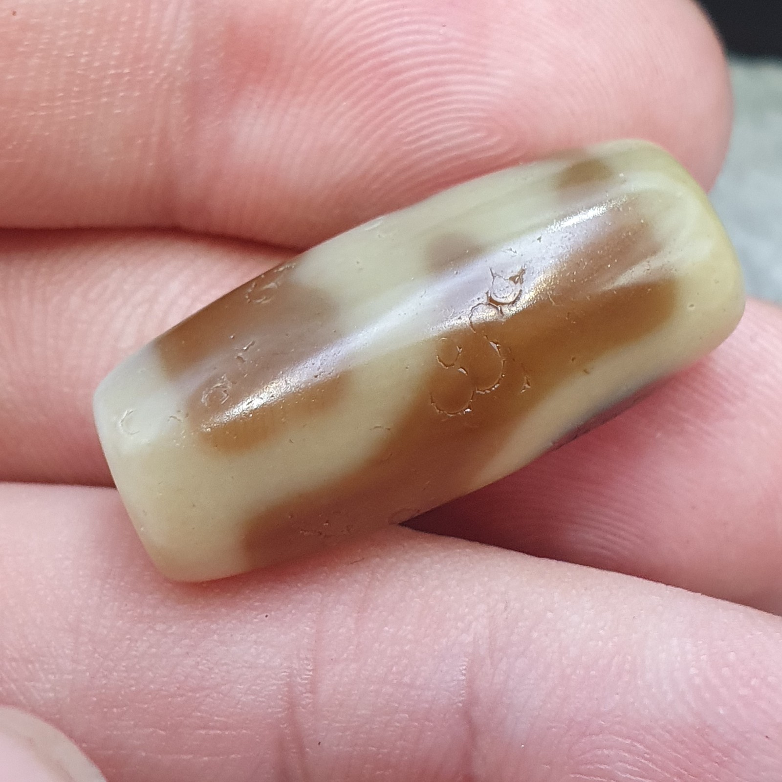 Old Tibetan Treasure Vase Eyes Pattern agate stone dzi bead amulet