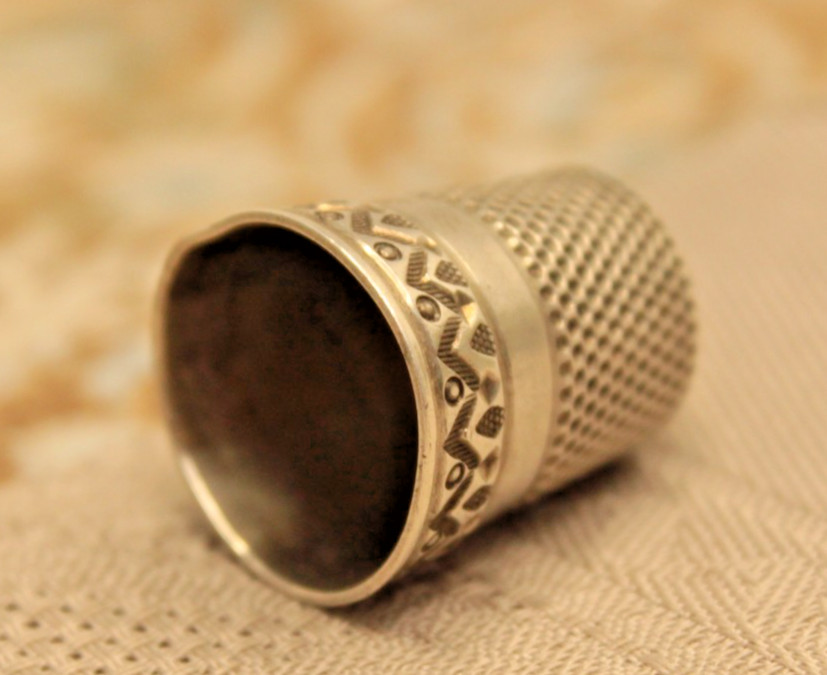 Vintage Sterling Silver 925 Thimble Sewing Watson Crown Design Pattern Accessory