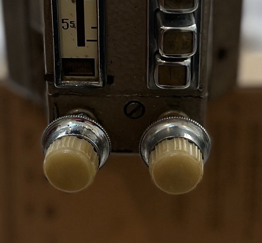 Mopar Model 800 Radio 1940s Plymouth, Chrysler, Dodge, Desoto, Great Condition