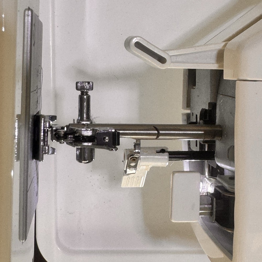 Singer Brilliance 6199 Electronic Sewing Machine