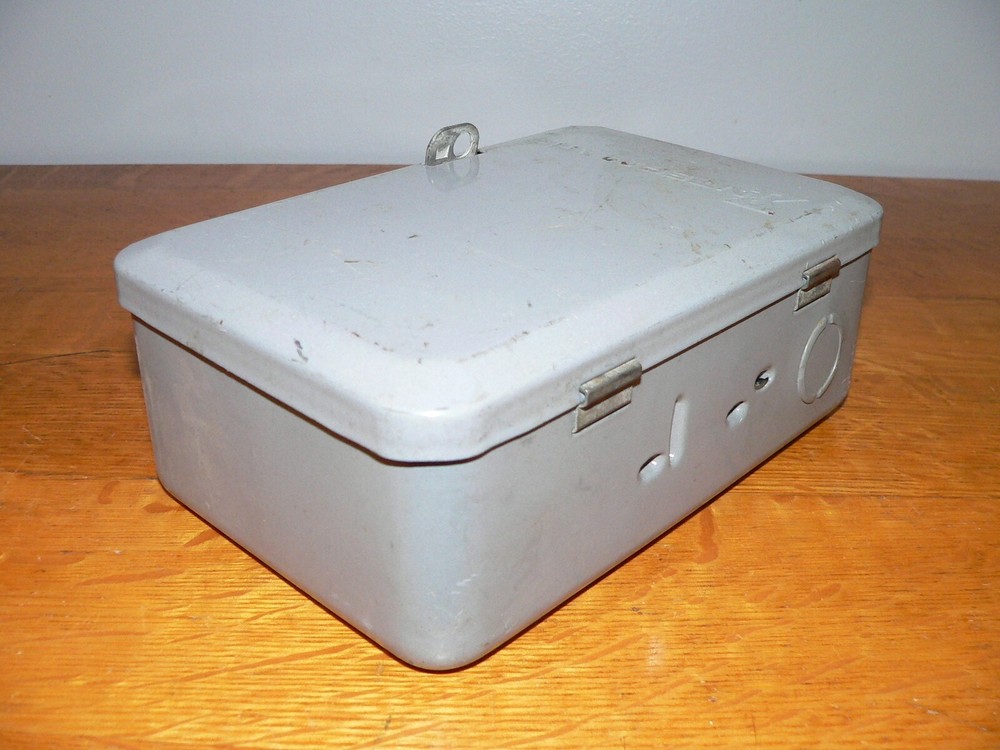 Intermatic Time Controls model T104 24 Hour Dial Time Switch (Untested)