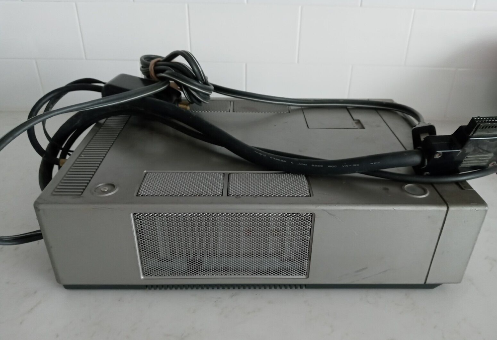 Vintage Programmable Betamax Portable Tuner Timer Unit Sony TT-2000 Untested