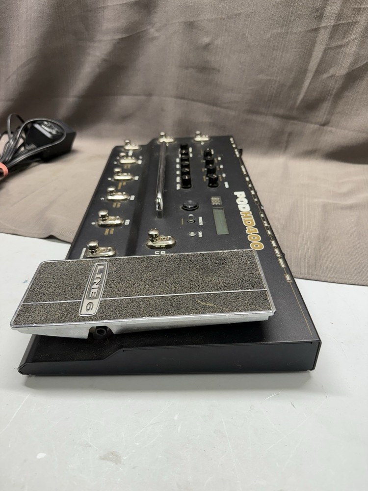LINE6 POD HD400 Multi-Effects Processor (USED)