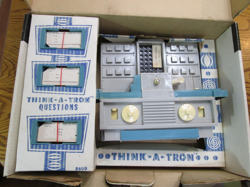 Vintage HASBRO "Think A Trton" Electtronic Question & Answer Computer