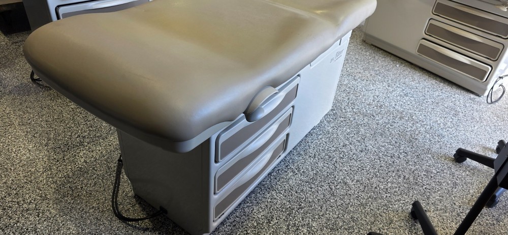 Midmark - Ritter 204 Exam Table