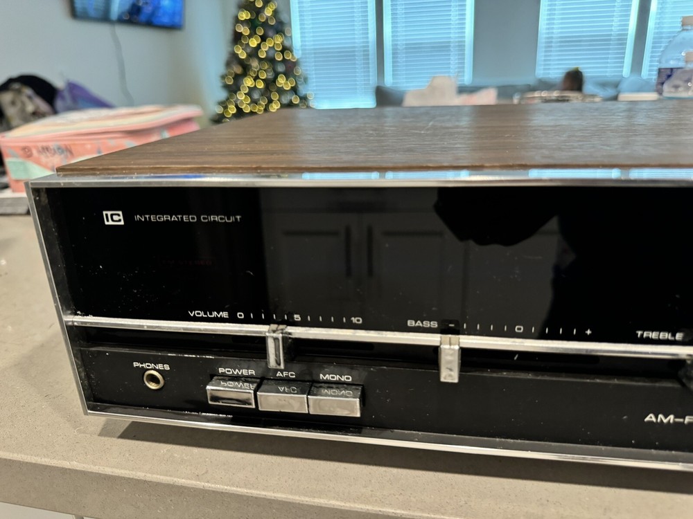 Claricon 36-700 Am-FM Stereo Receiver