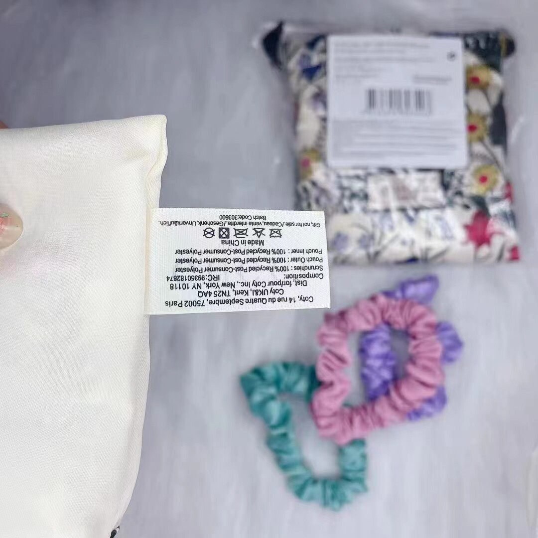 Hair Ties Beauty Vip Gift Set of 3 Scrunchies with Pouch Collectable