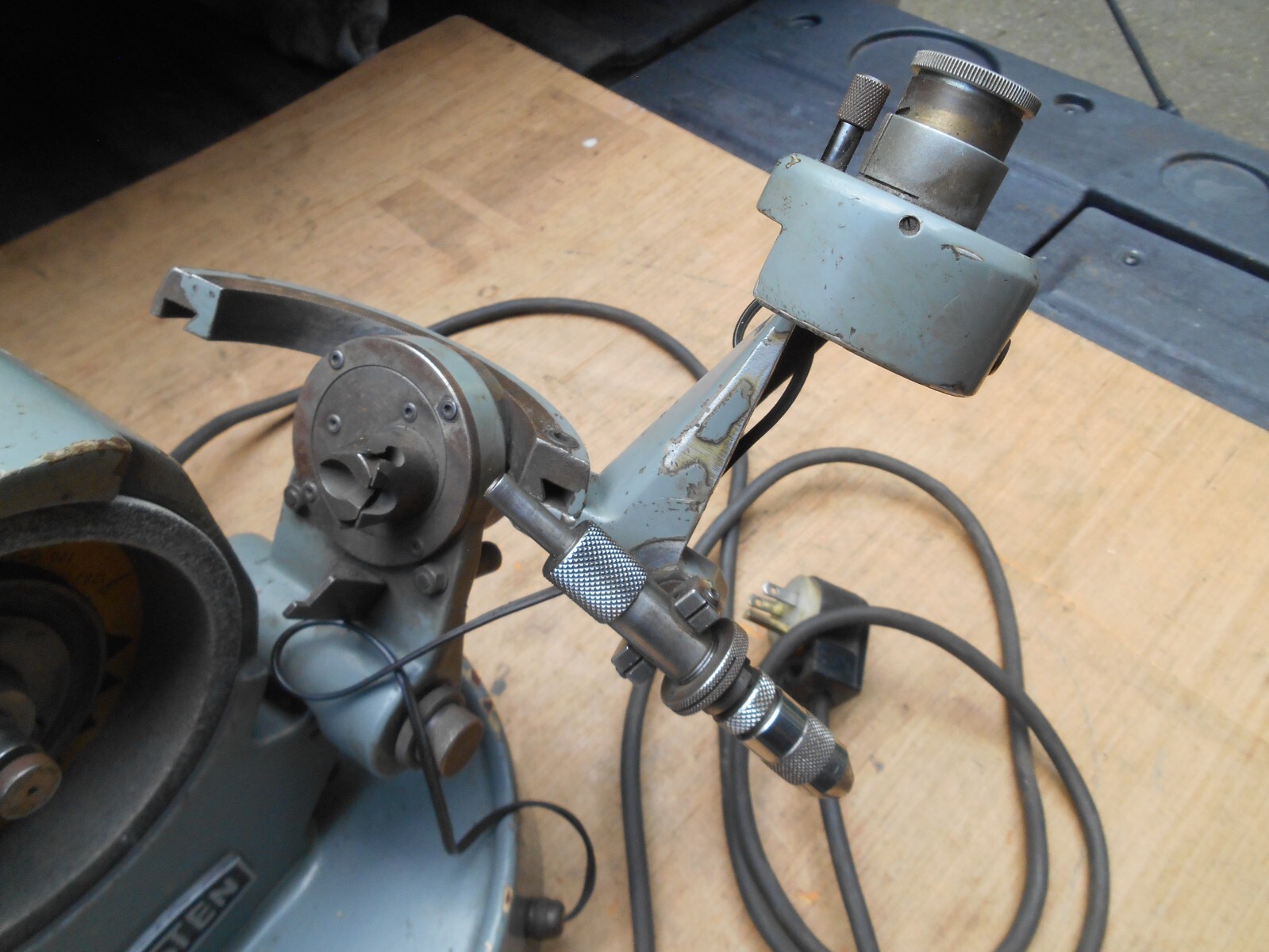 VTG. CHRISTEN DRILL BIT SHARPENER