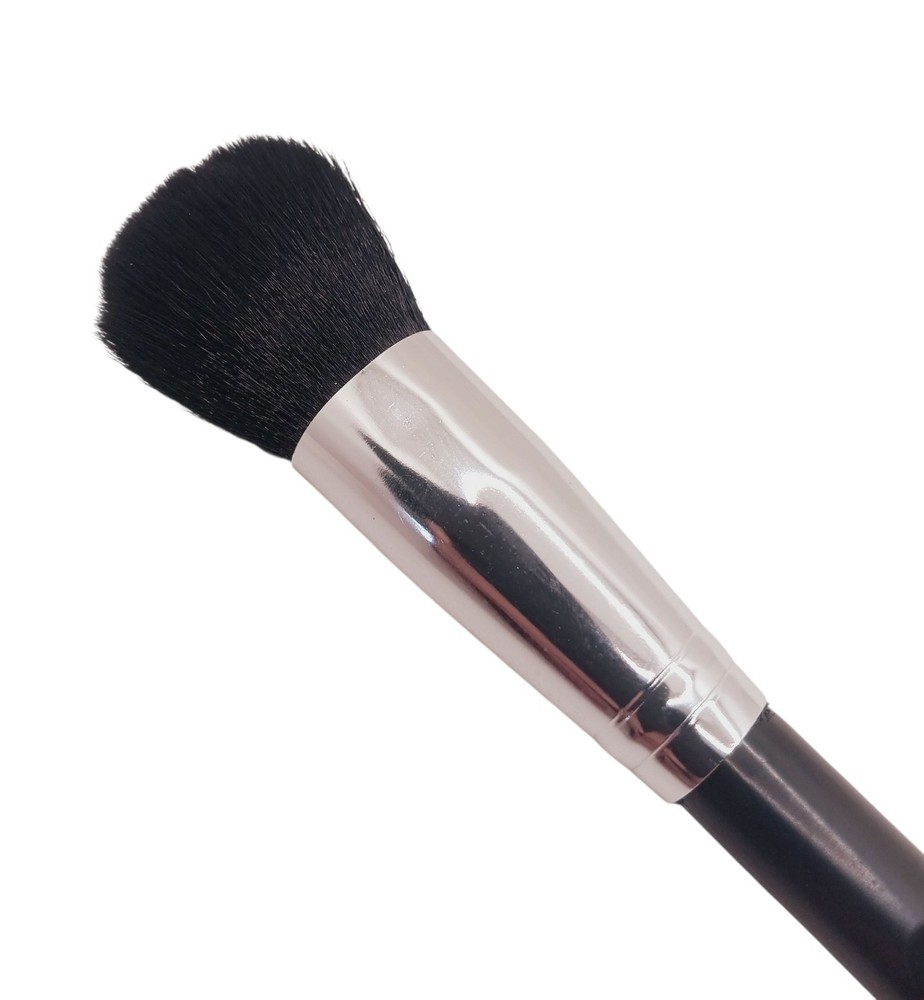 Crown Chisel Blush Brush C141