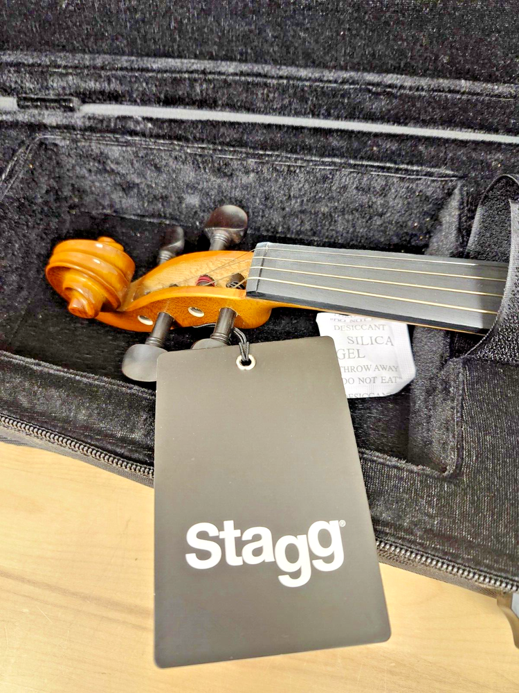 Stagg VN-4/4 EF Solid Maple 4/4 Student Size Violin Ensemble with bow and case