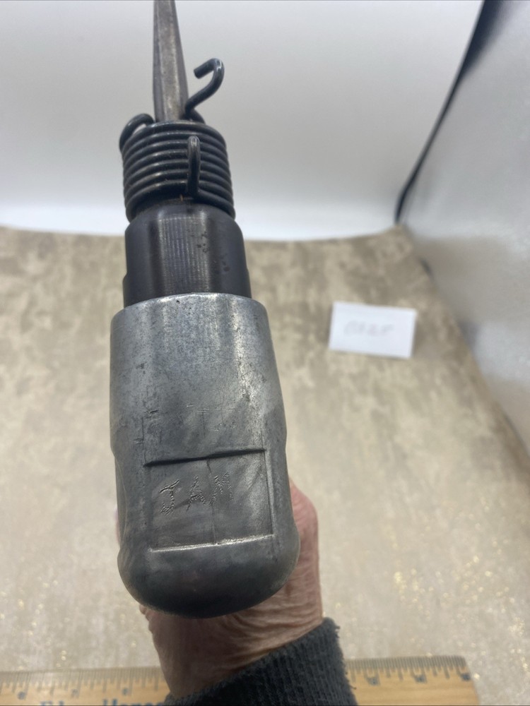 DeVilbiss DAPC AT30 Pneumatic Hammer Chisel UNTESTED
