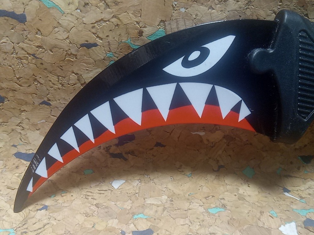 ●●RARE●● RITE EDGE PAINTED SHARK TACTICAL TRAINING KARAMBIT PERFECT CONDITION