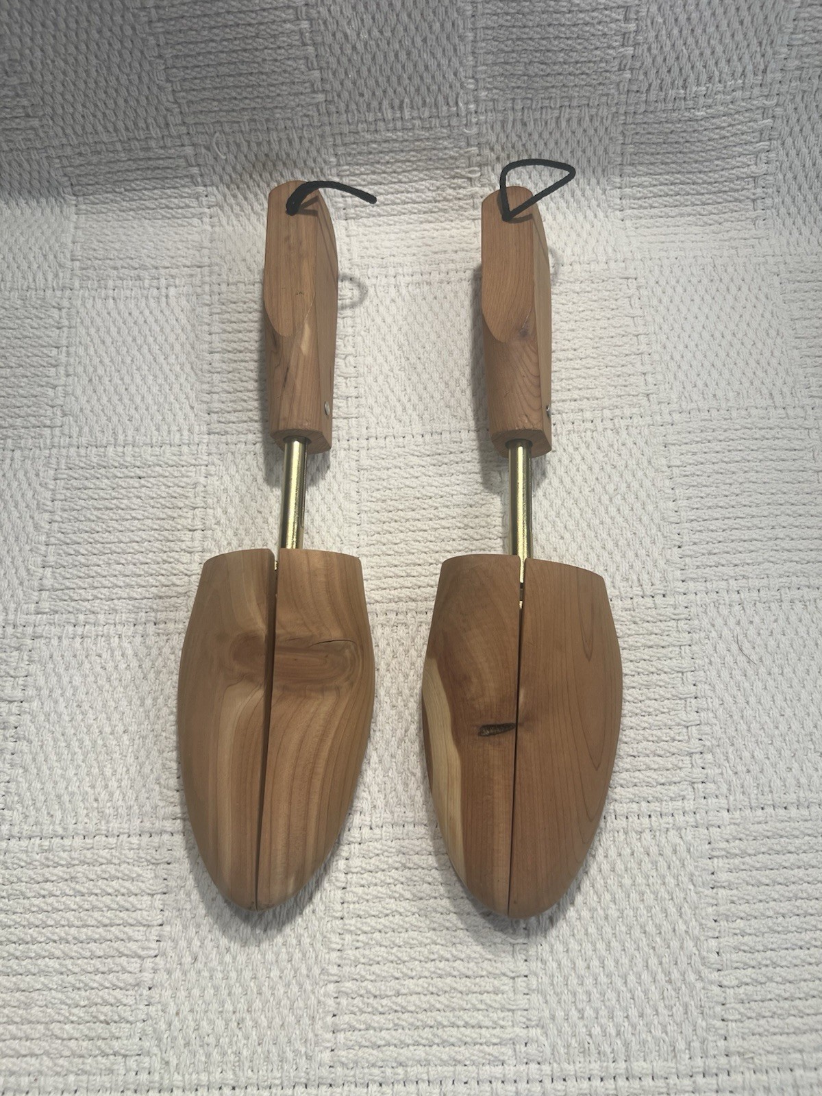 Adjustable Cedar Wood Shoe Stretchers - 12.5" Length x 3" Wide - Fits Men's 9-11