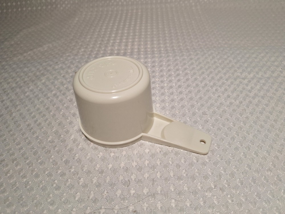 Tupperware Measuring 2/3 Cup Replacement White #763 Kitchen Gadget