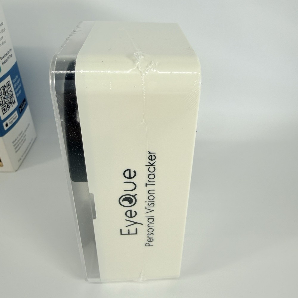 EyeQue Personal Vision Tracker Ophthalmic Refractometer Home Test Kit SEALED NEW