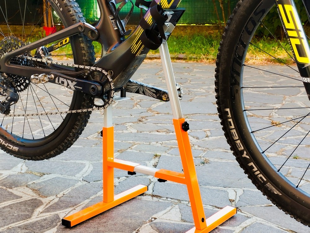 Universal Extendable Adjustable MTB Central Maintenance Stand