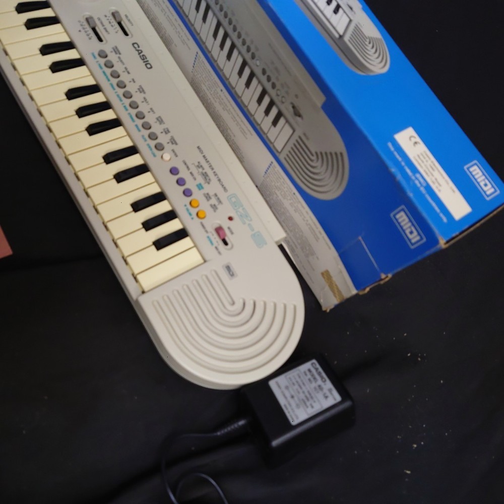 Casio GZ-5 MIDI Keyboard Portable Mini Synth with Speaker Boxed Tested