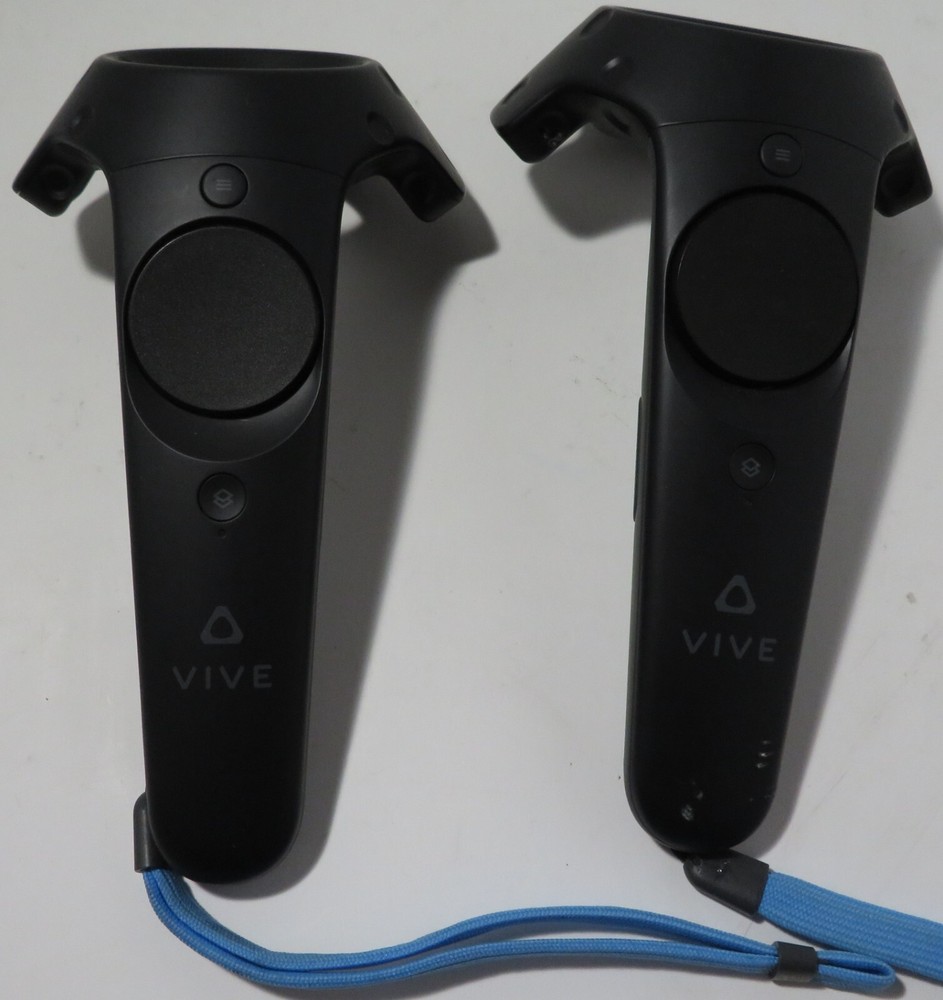 HTC Vive VR Headset Complete Set Full Kit System Virtual Reality - READY TO USE