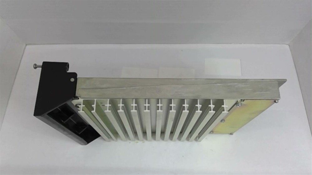 Gould B233-501 24 VDC Input Module