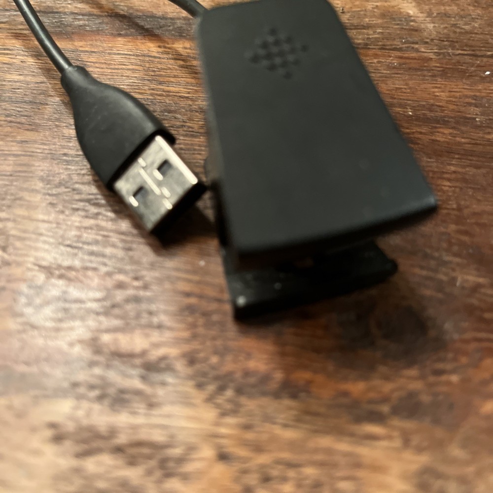 BUNDLE..Fitbit Flex Original tracker, OEM Bands , chargers