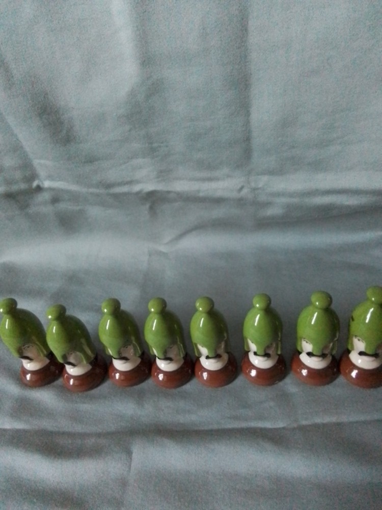 32pc Complete Chess Set Pieces. Hand Painted Medieval Or Gothic Theme.