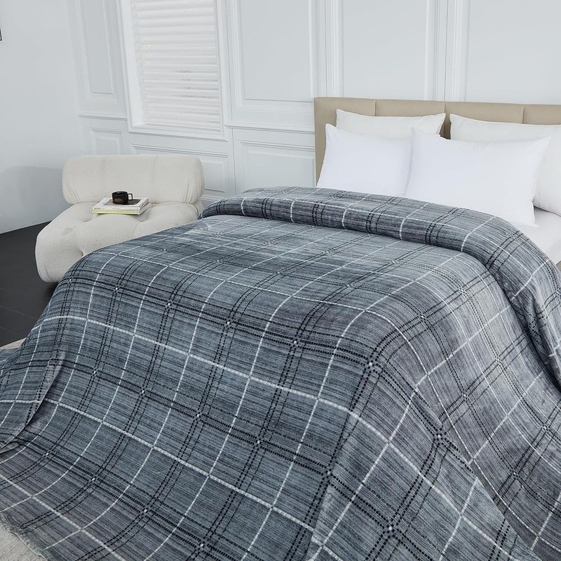 Extra Large Cozy Soft Polyester Fleece Blanket Beds Sofas Camping Cuddles New