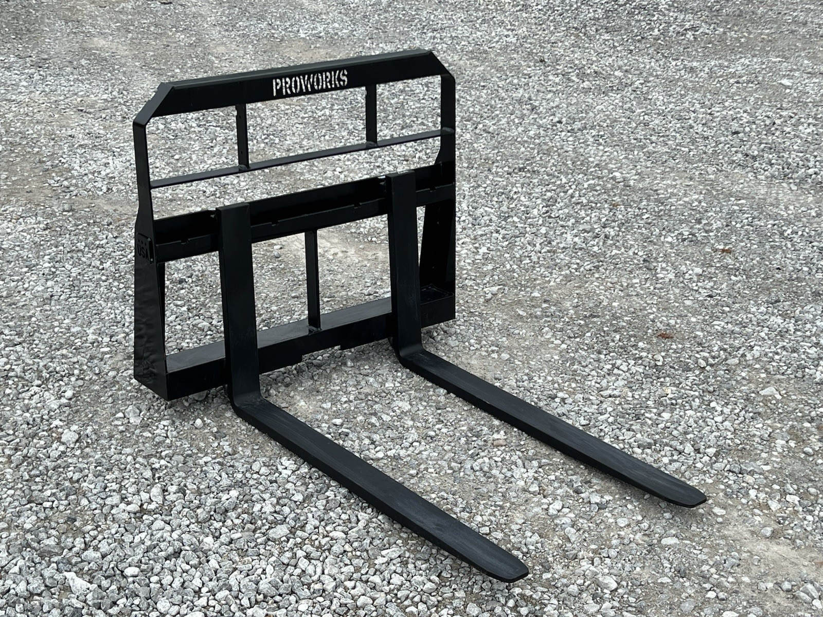 42" Long 2,200 Pound Pallet Forks Attachment Fits Bobcat MT50 52 55 453 S70