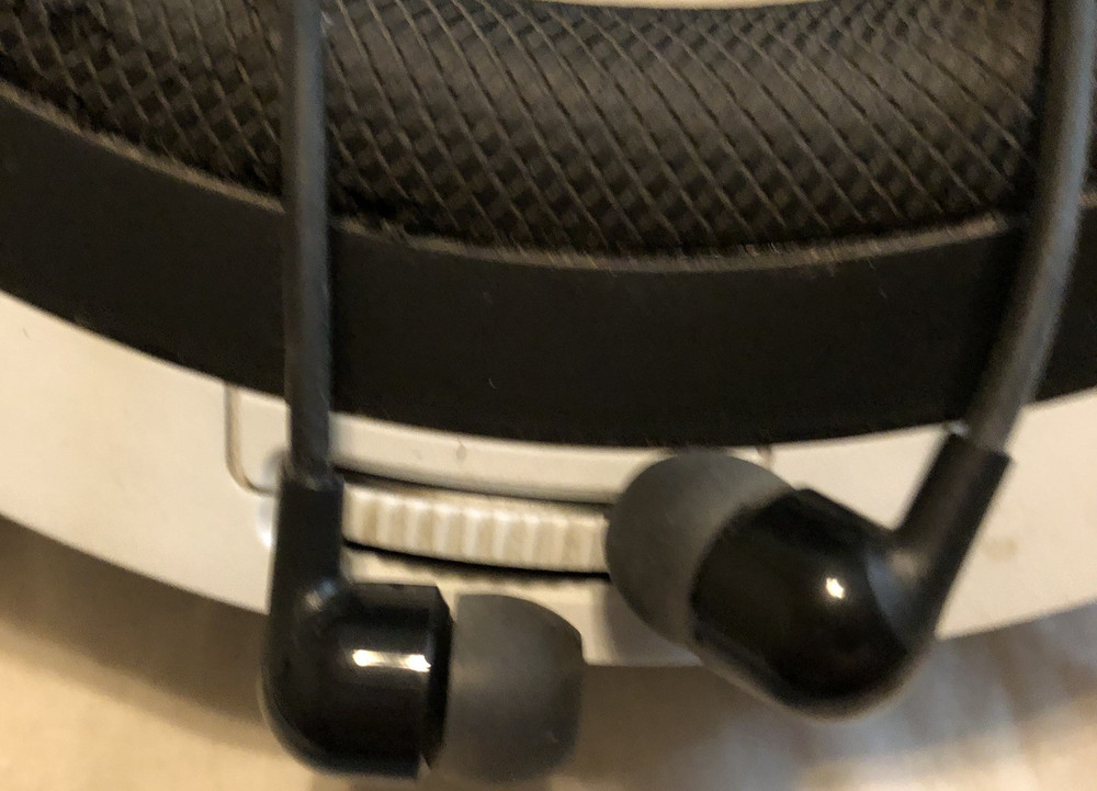 Sony PSVR CUH-ZVR2 Gen 2 Bundle w/ Earbuds & Processor Unit - Works, Foam Worn