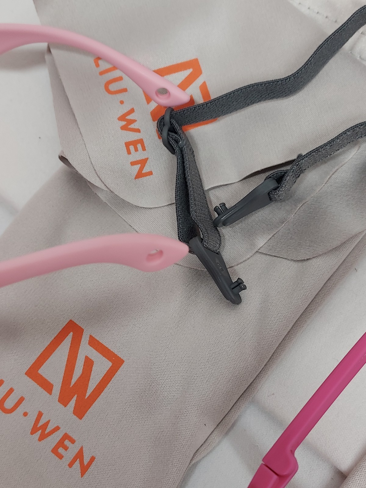 Liu-Wen 2 Pairs Heart Sunglasses Toddler Girls Polarized Pink + HotPink w/Straps