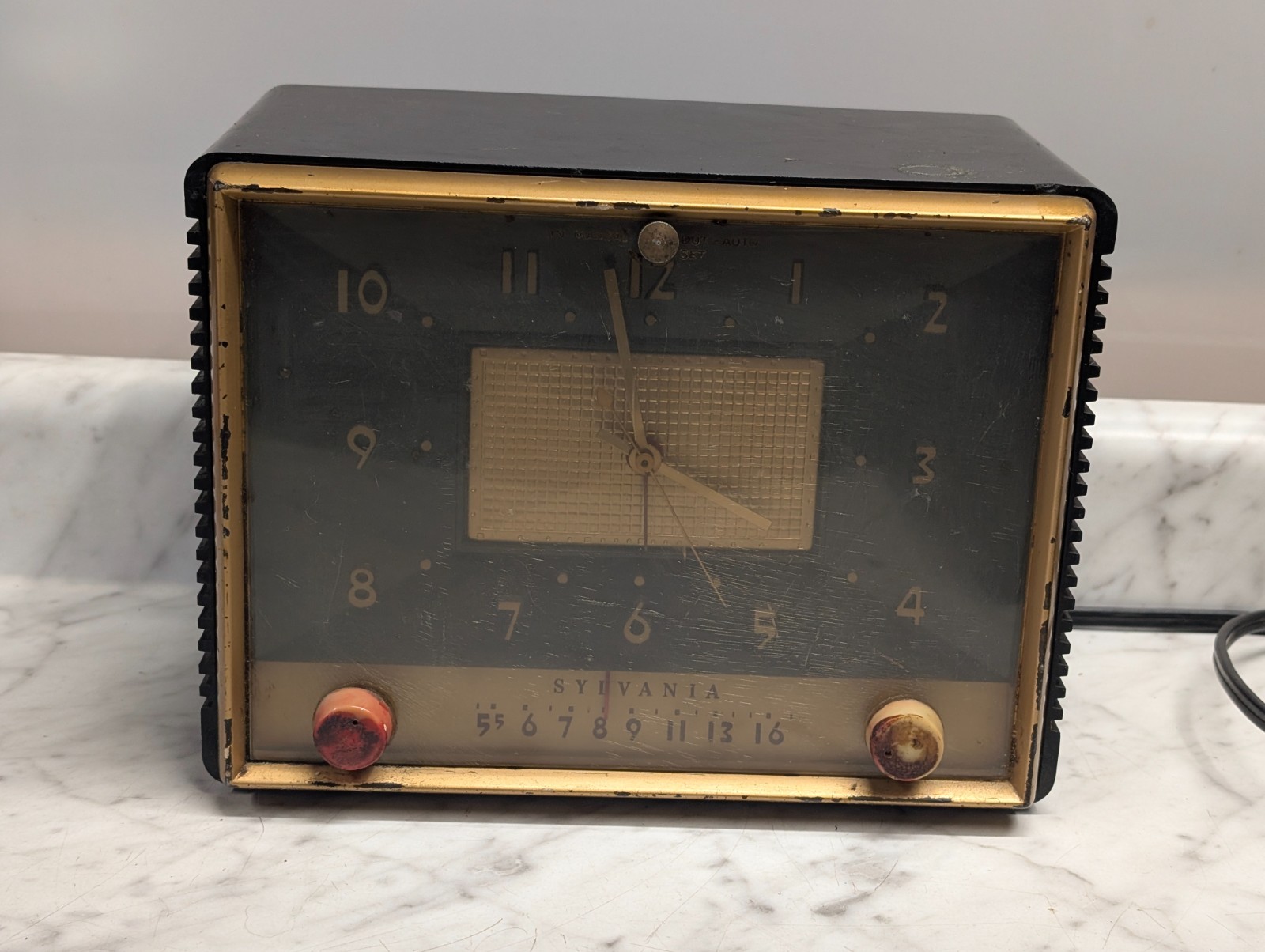 Sylvania Model 541B AM Tube Clock Radio Black Mid Century Modern Design
