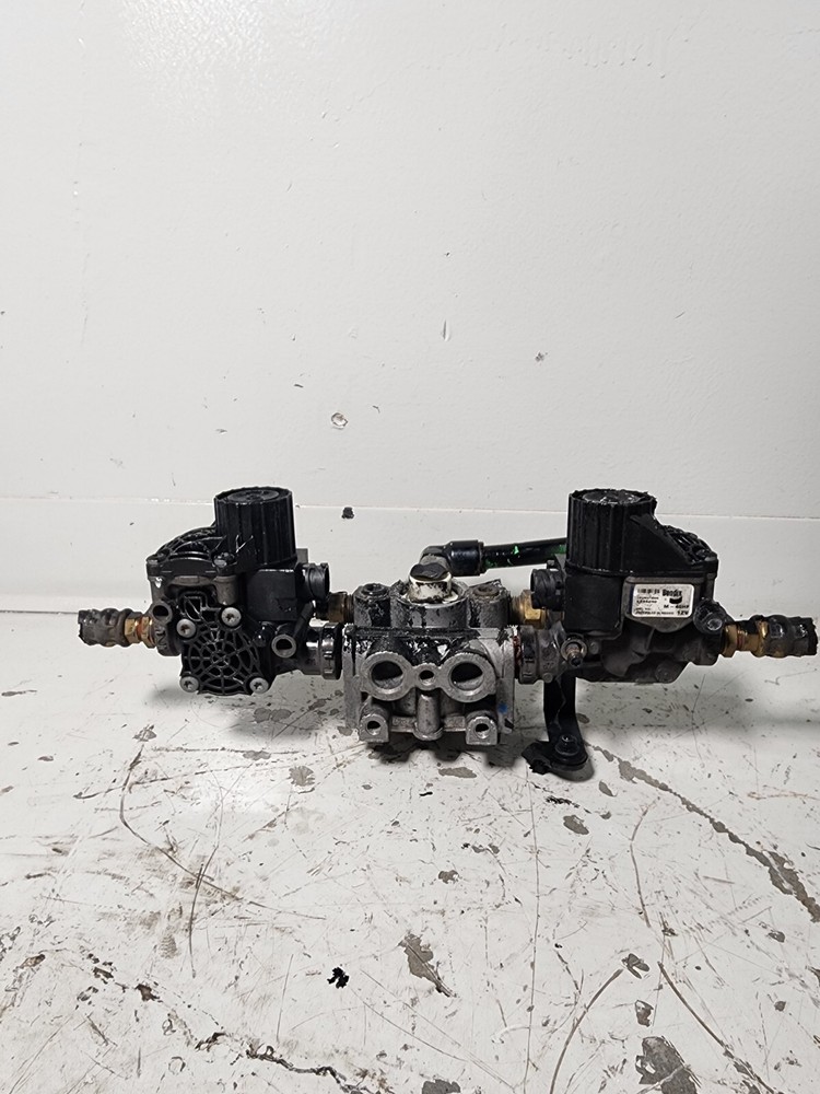 K056040 Bendix M-40HR ABS Modulator Valve 12v ASSEMBLY