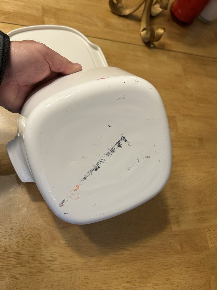 Corningware Plain White 1.5 w/Lid