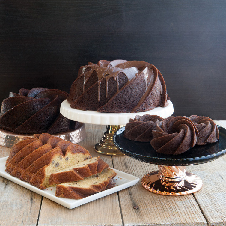 Nordic Ware Heritage Bundt® Pan
