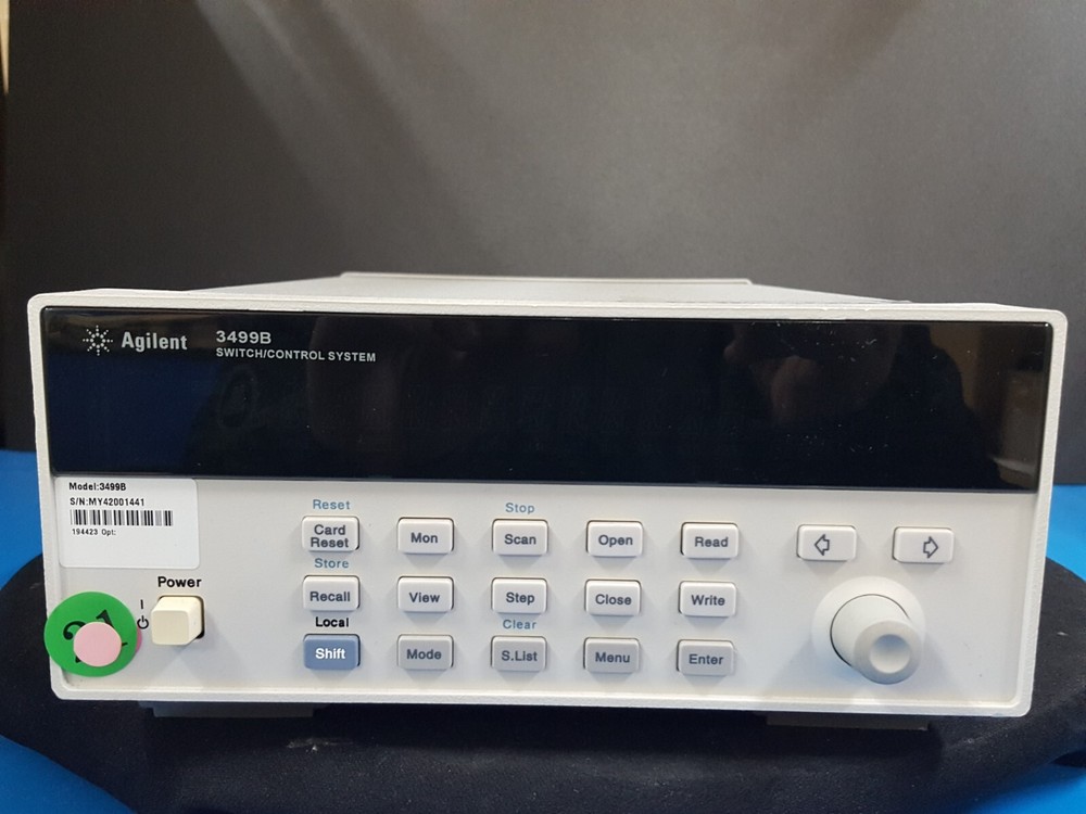 Agilent 3499B: Switch / Control System Main Frame (1441)