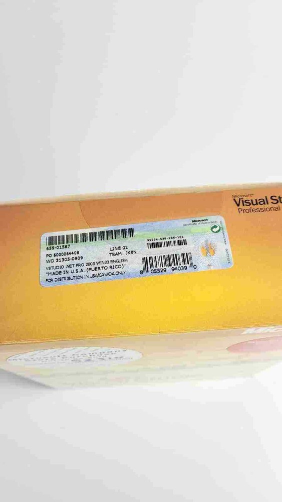 Microsoft Visual Studio .net Professional 2003 (includes SQL Server) Retail Key