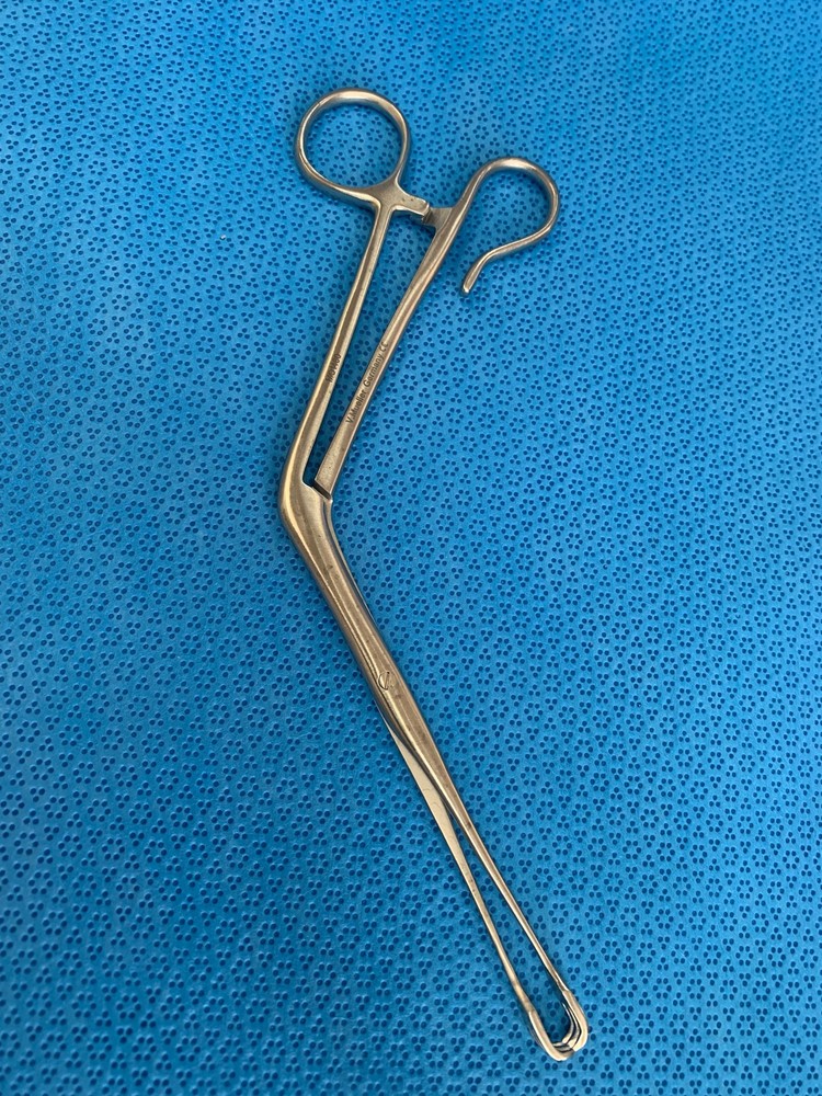 *V. Mueller Forceps MO1480