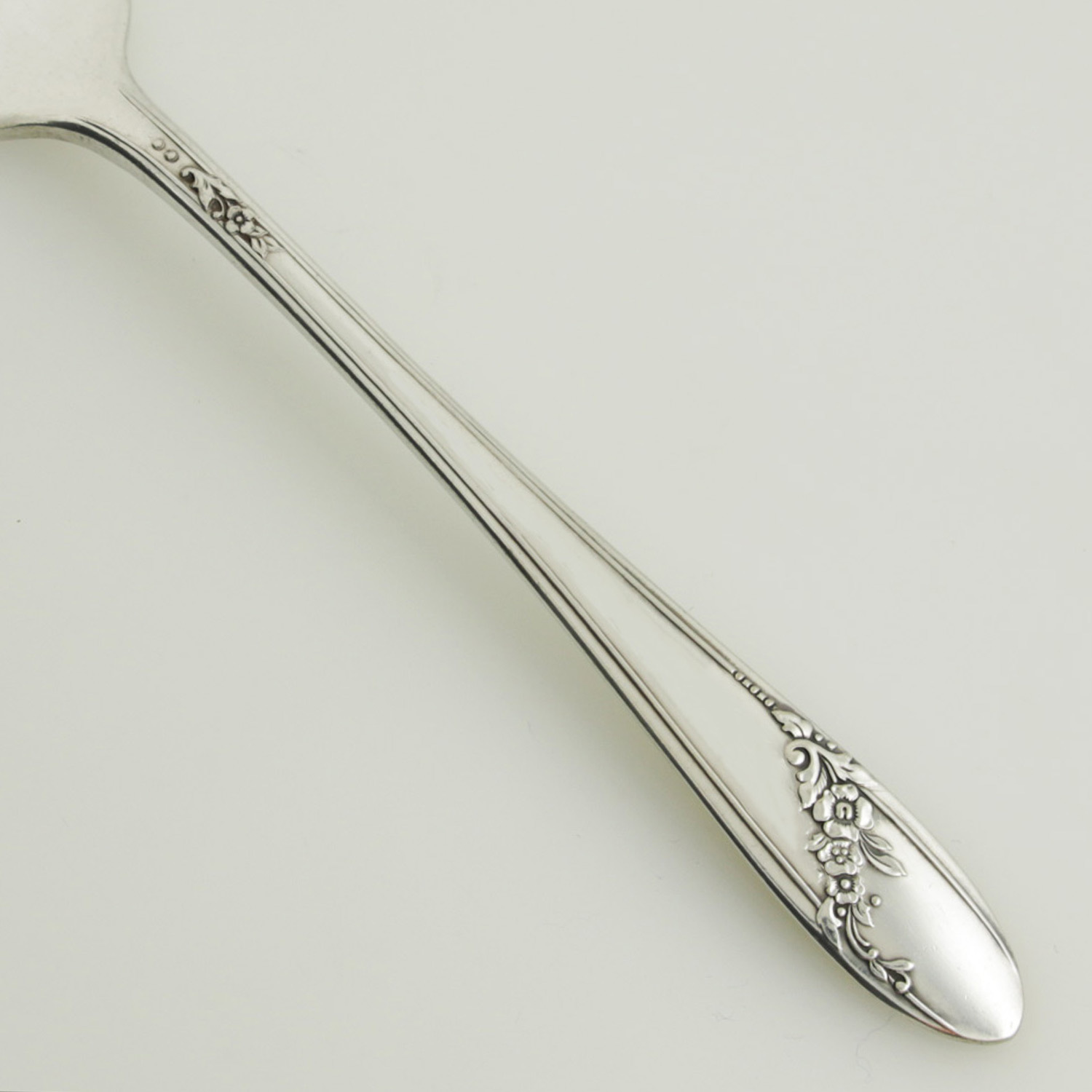 Oneida Community QUEEN BESS II Tudor Silver Plate 1946 Flatware CHOICE