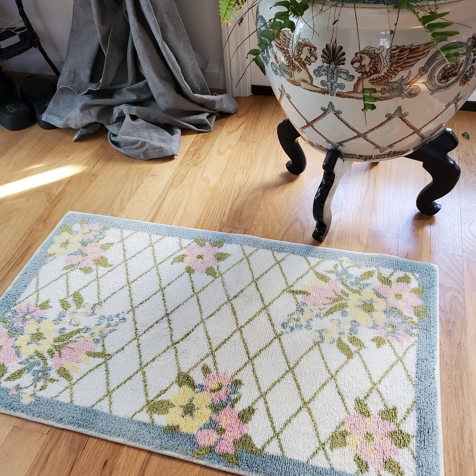 Longaberger Bath Mat Rug Pastel Trellis Pattern Blue Pink Cream White 18.5"x31"