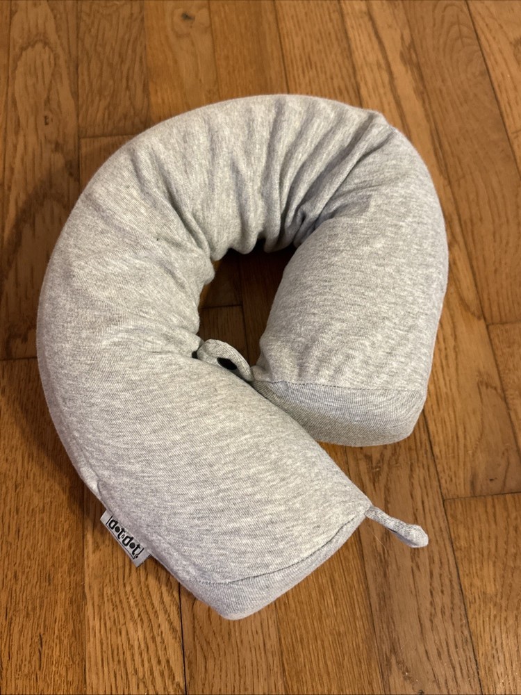 Dot&Dot Twist Memory Foam Travel Pillow Grey