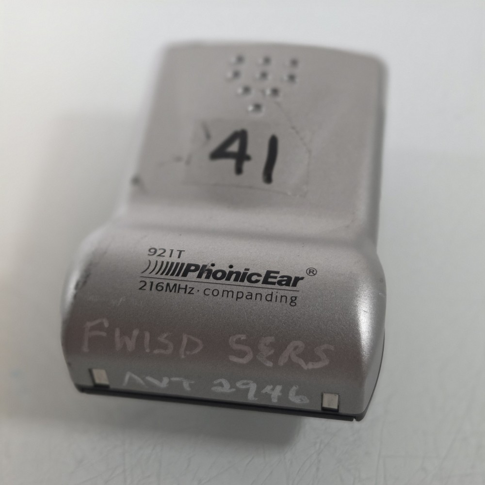 4 Bodyworn Transmitter 921T Radium 216MHz Phonic Ear UNTESTED - 1 DOESNT TURN ON