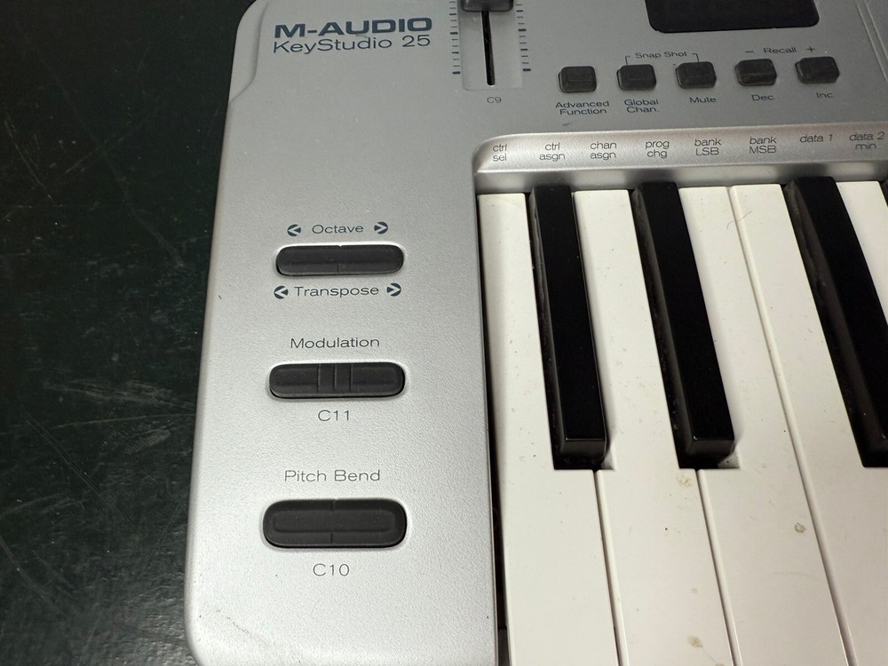 M-Audio KeyStudio 25 MIDI Controller Keyboard Mini USB Board As Photographed