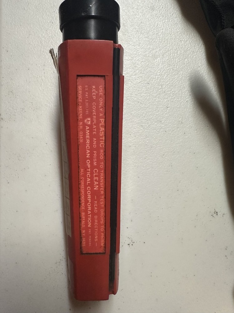 AO Automatic Temperature Compensated Hand Held Refractometer 10440 0-30