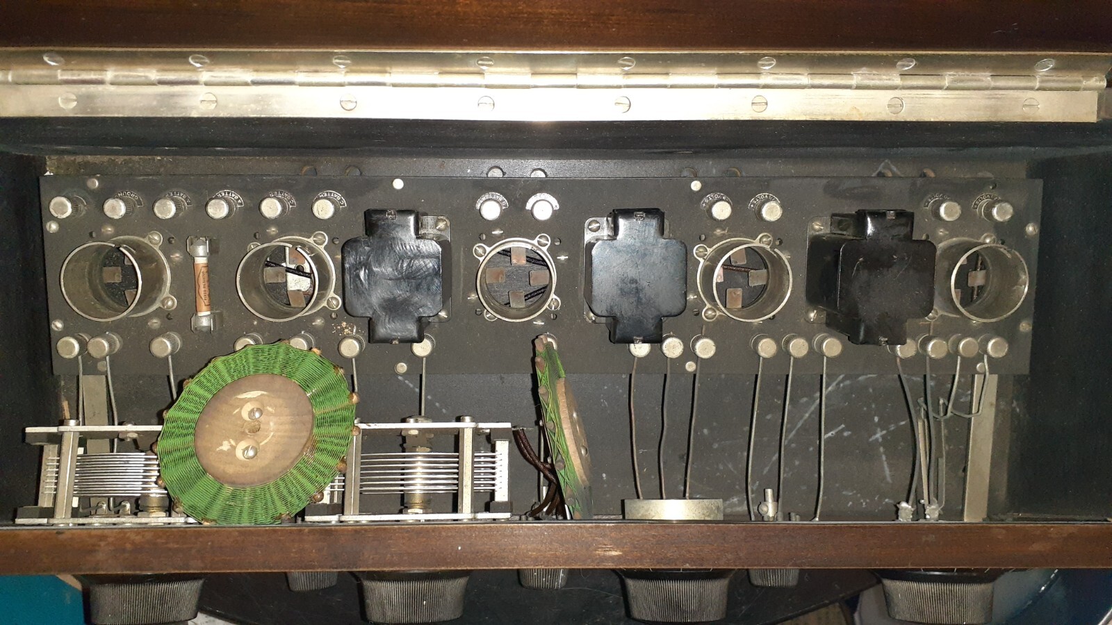 Antique Rare Ozarka 5-Tube TRF AM Battery Radio Receiver ca. 1925